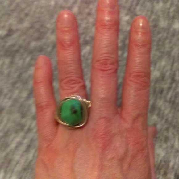Chunky "turquoise" stone wire wrapped ring - Picture 5 of 7